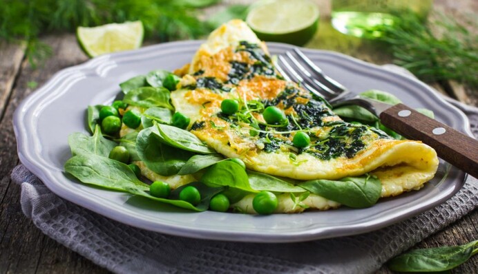 Додайте горошок і бекон: рецепт приготування смачного омлету