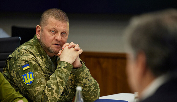 Зеленський не звільняв Залужного - заява прес-секретаря президента