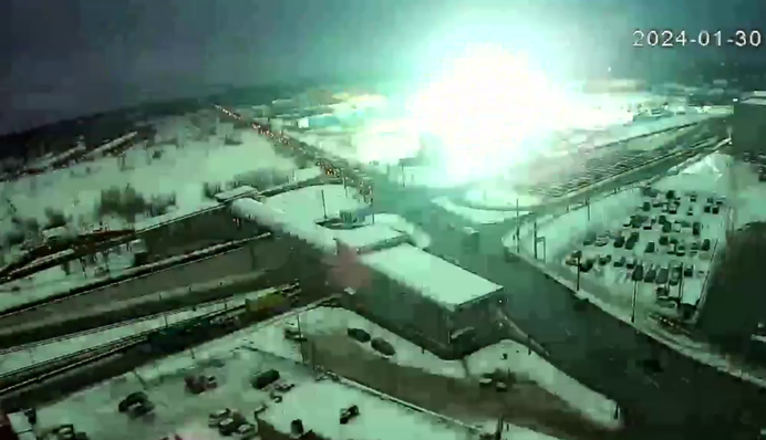 В Москве взорвалась электроподстанция: россияне пожаловались на дроны, видео