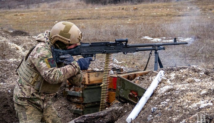 Під Бахмутом та Кремінною ідуть позиційні бої: свіжі карти ISW