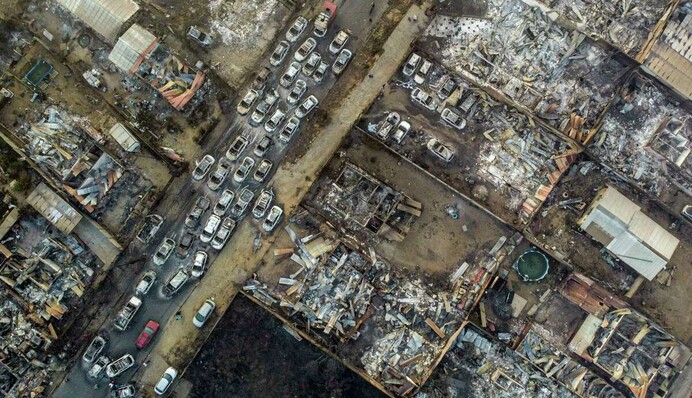Чили накрыл самый большой лесной пожар в истории: огонь унес десятки жизней, фото