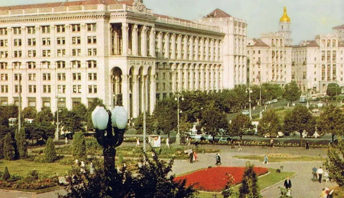 Будівництво метро, нові масиви  і повноводний Дніпро: як виглядав Київ у 1960-х роках, фото