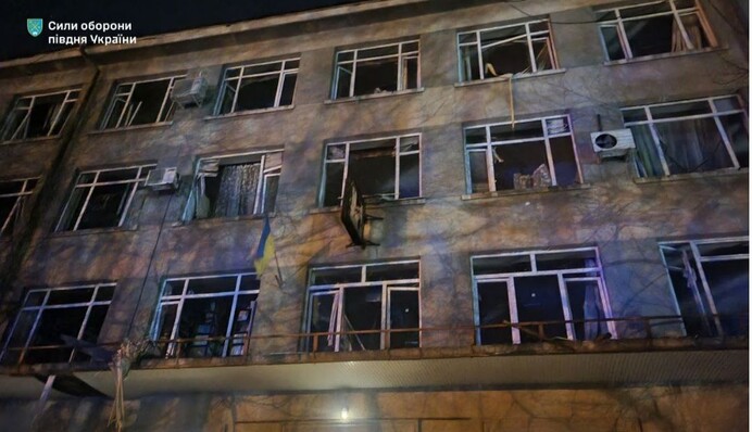 Дроны повредили колледж: фото и видео Одессы после ночной атаки