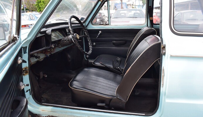 Скандальний нардеп оновив свій розкішний автопарк: купив 