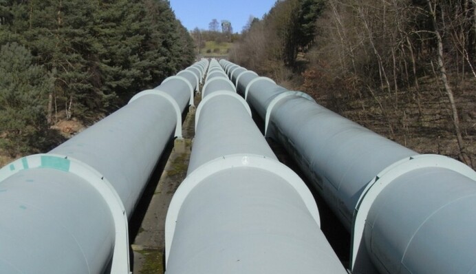 "Труба Медведчука" та рука Кремля: хто реально управляв важливим активом і куди йшли гроші