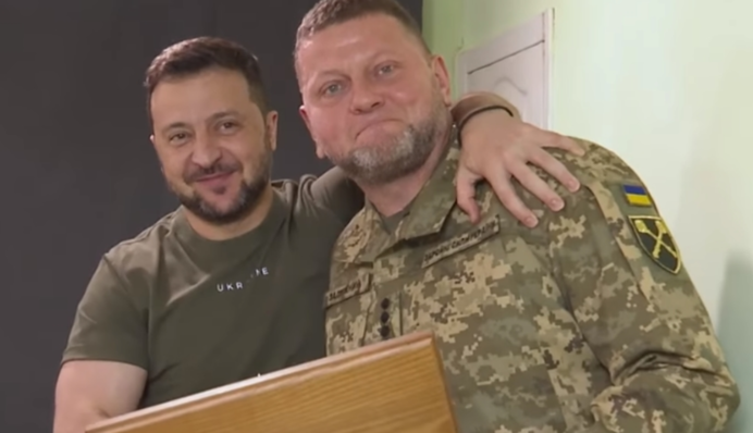 Зеленский взял ответственность на себя: почему за отставкой Залужного виднеется тень выборов