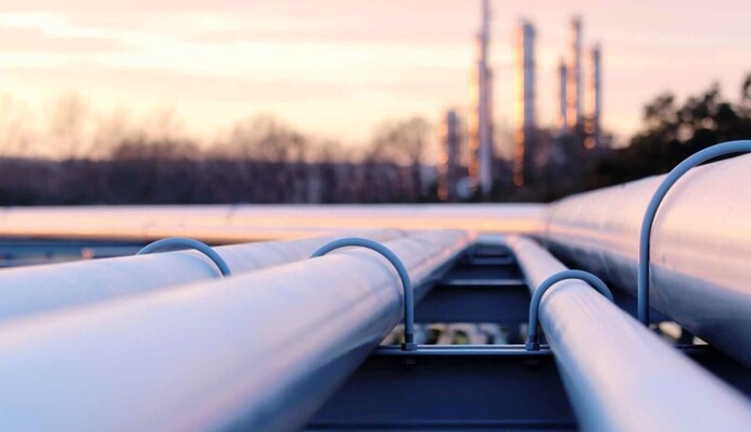 Україна отримала "валізу без ручки": що робити з "трубою Медведчука"