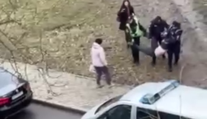 В Ужгороде копы скрутили мужчину и увезли в ТЦК: видео и детали скандала