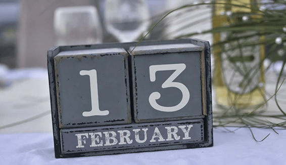 Отложите рукоделие на другой день: какой праздник 13 февраля, приметы и запреты
