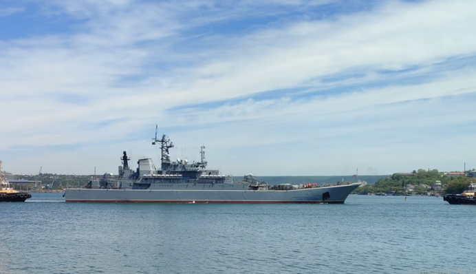 Працювали дрони "Magura V5": в ГУР показали відео знищення російського корабля "Цезар Куніков"