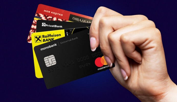 Украинцам готовят ограничения на денежные переводы: что не так с решением власти