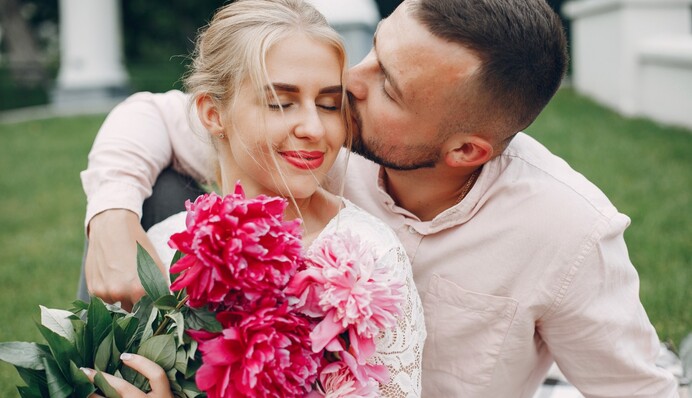 Испытывают чувства по-настоящему: какие знаки Зодиака найдут любовь в марте