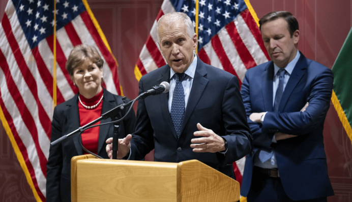 Сенаторів виставили за двері: уряд Угорщини не прийняв делегацію американських політиків в Будапешті