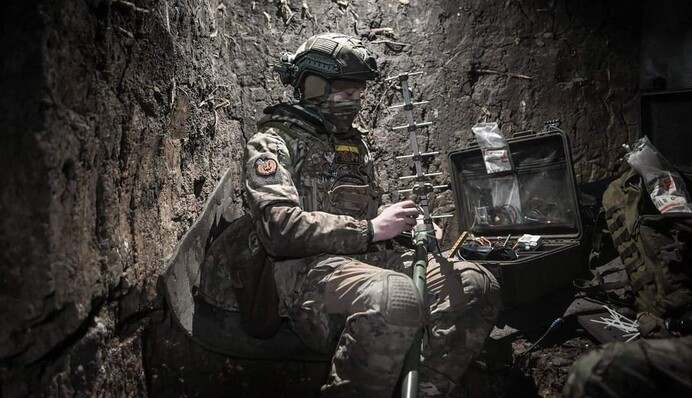 Росіяни атакували майже на всіх напрямках, ЗСУ завдали ударів по складах боєприпасів ворога: зведення Генштабу