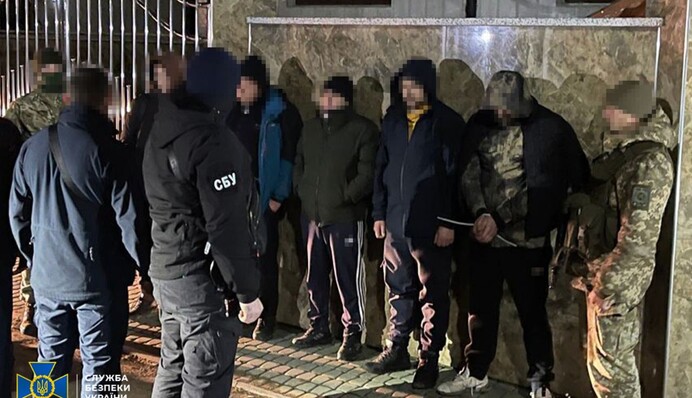 Среди задержанных – военком: СБУ заблокировала еще пять схем для уклонистов, фото