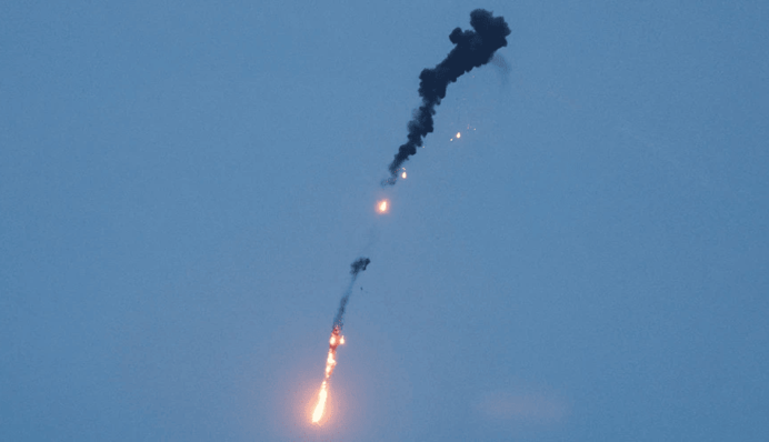 Росіяни обстріляли Нікополь: спалахнула пожежа, багато руйнувань