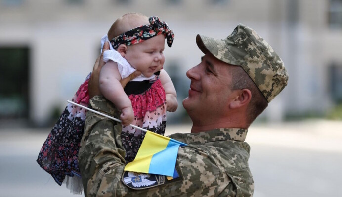 Багатодітних чоловіків теж мобілізують? Юрист назвала умови