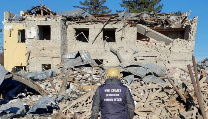 Росія скинула авіабомби на Купʼянськ: фото, відео і дані про жертв