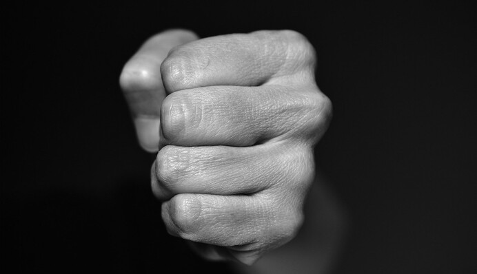 Знущались з людей і знімали це на відео: в Івано-Франківську затримали одного з банди хулиганів