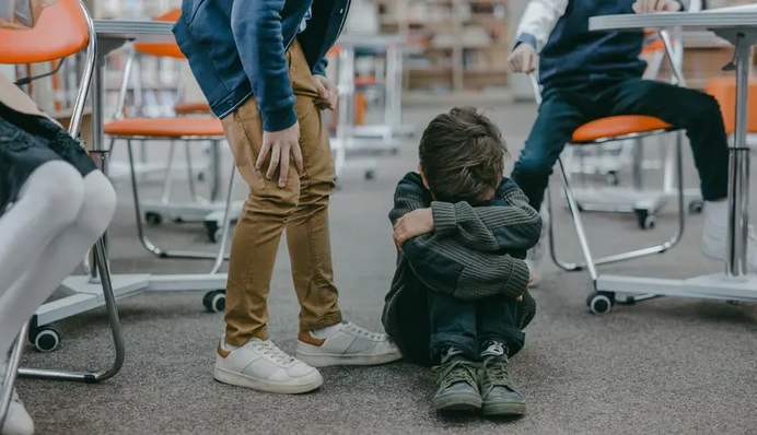 Булінг в українських школах: на що найбільше скаржаться діти