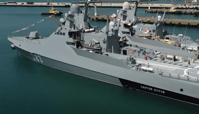 У підводному флоті РФ поповнення: ЗСУ потопили корабель "Сергій Котов", фото і відео