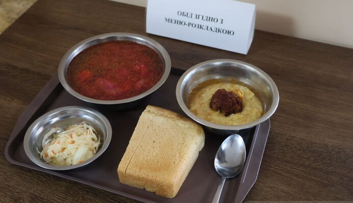 Годують, лікують зуби і платять зарплату: скільки Україна витрачає на утримання російських полонених