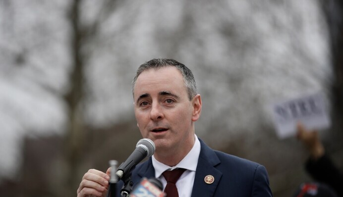 В американському Конгресі переходять до плану Б: Джонсону готують "сюрприз"