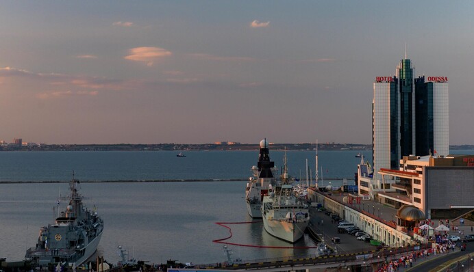 Россияне ударили по порту в Одессе: озвучено количество погибших