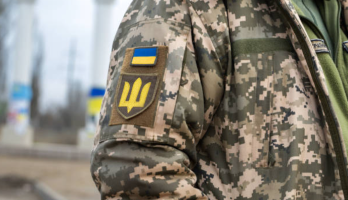 На Буковине представителя ТЦК сбили на авто и напали с топором: видео