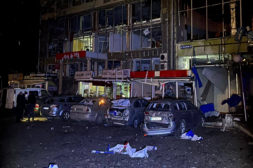 Серед постраждалих - трирічна дівчинка: фото наслідків удару ракетою  С-300 по Чугуєву