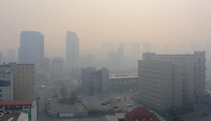В Киеве резко ухудшилось качество воздуха: жителям дали советы