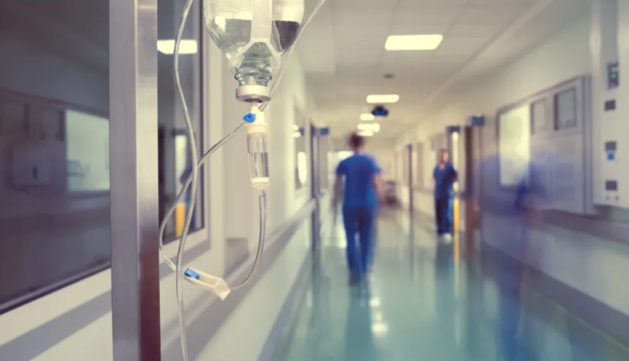 На Закарпатті лікар ґвалтував пацієнтів: у нього знайшли сотні інтимних фото та відео