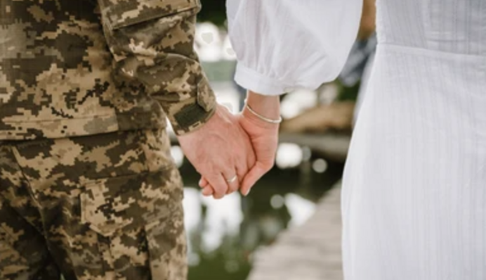 Вся информация идет в ТЦК: какие важные нюансы регистрации брака военнообязанным