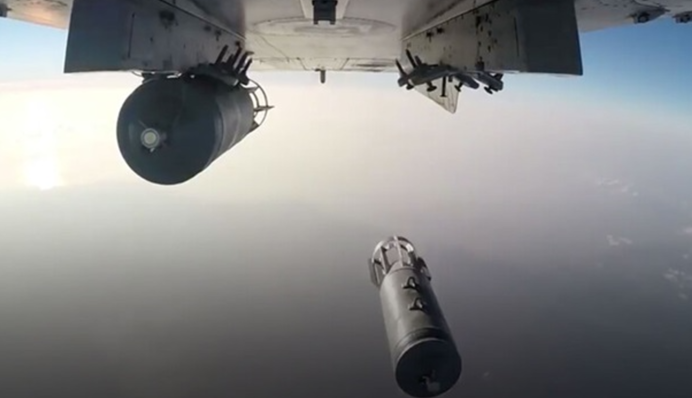 Росіяни скинули авіабомбу на будинок в Херсоні: постраждав хлопчик