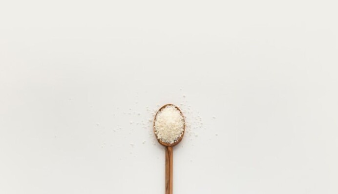 Соль в блюдах может навредить: почему важно уменьшить ее потребление