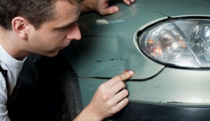 Как и чем убрать царапину из кузова авто: лайфхак для водителей