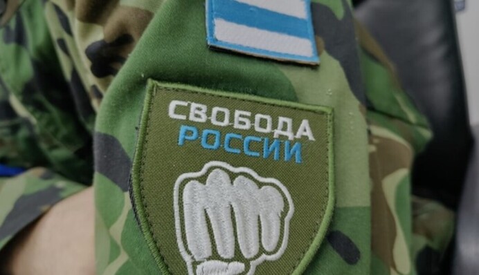 ​Бійці РДК показали прорив танком кордону РФ та втечу російських військових