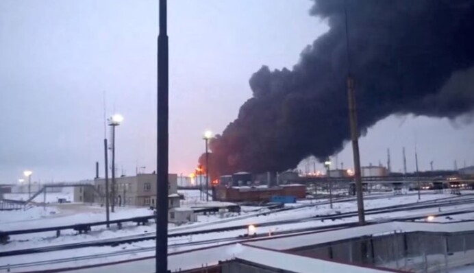 Росія постала перед серйозним вибором: до чого призвели влучні удари дронами по НПЗ