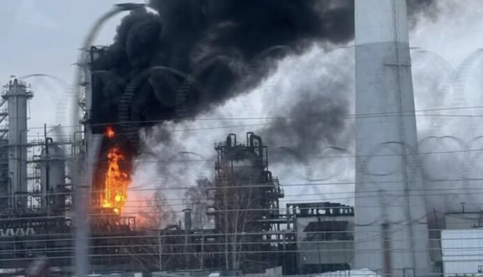 В Росії дронами пошкоджено 12% нафтопереробних потужностей: карта ударів