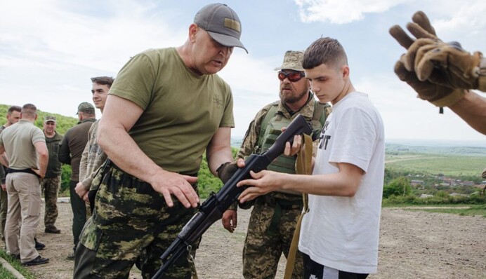 Вручення повісток і перевірки документів: яким 