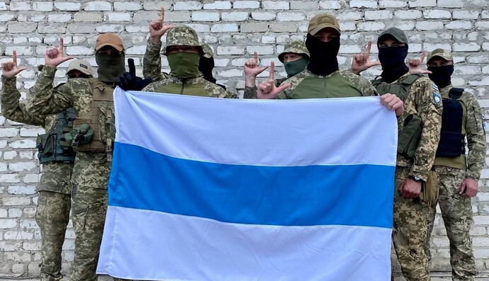 Залізничний вокзал заблоковано: у Бєлгороді паніка, людям не дають евакуюватись