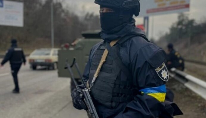 Схопився за ніж під час суперечки: у Києві затримали вбивцю, фото і відео