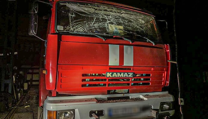 Росіяни завдали ракетного удару по пожежній частині на Харківщині, є постраждалий: фото