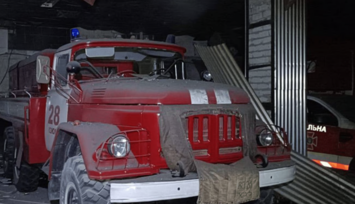 Поранення отримала ціла родина: росіяни вдарили по Дніпропетровщині, багато руйнувань