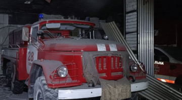 Поранення отримала ціла родина: росіяни вдарили по Дніпропетровщині, багато руйнувань