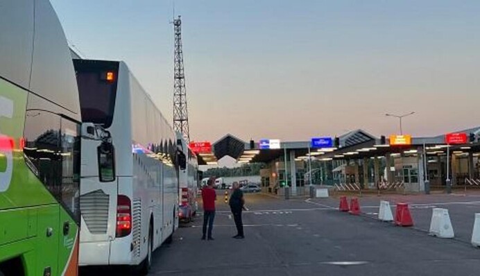 Польские забастовщики начали блокировать автобусы на выезд и на въезд из Украины