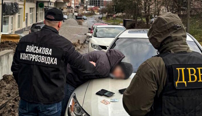 В ТЦК брали хабарі… будматеріалами: ДБР викрило схему заробітку на призовниках, фото