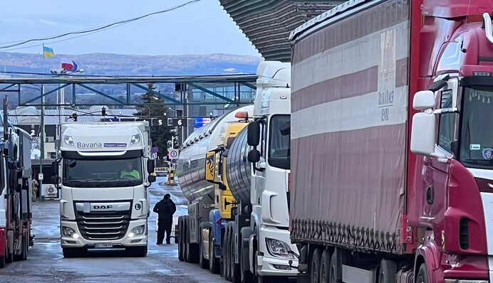 Уже есть проблемы: как блокада поляками границы влияет на цены в Украине