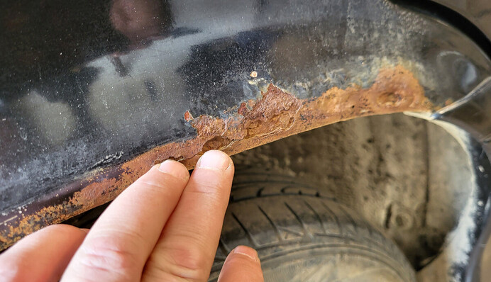 Як не допустити корозії в авто: п'ять отворів, які потрібно тримати у чистоті