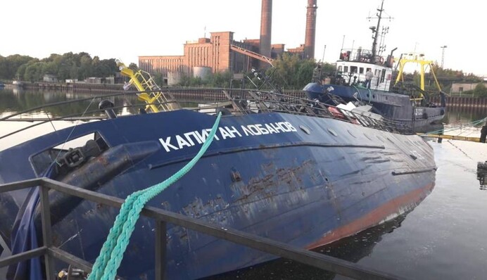 Россияне потопили собственное судно "Капитан Лобанов" во время учений: всплыли подробности и видео